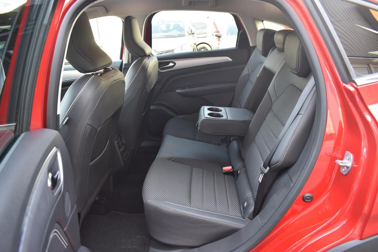 Renault Arkana TCe 140 EDC Intens | AUTOMAAT | CAMERA | NAVI | ALL-SEASONBANDEN | CRUISE CONTROL | CLIMATE CONTROL | PDC | LMV