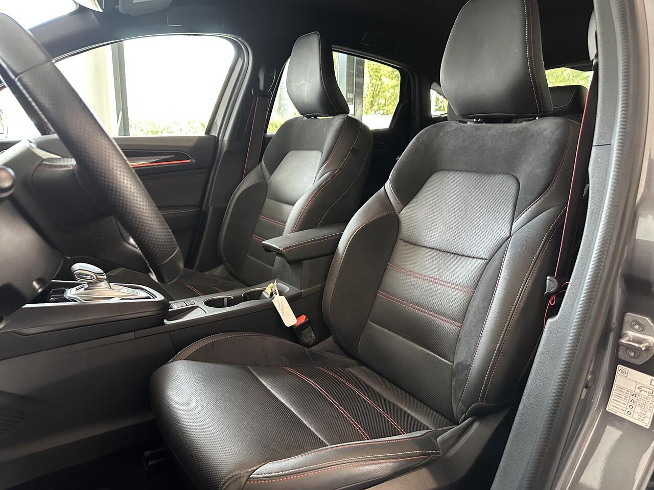 Renault Arkana 1.6 E-Tech Hybrid 145 R.S. Line | 360 CAMERA | STOEL-/STUURVERWARMING | ADAPTIVE CRUISECONTROL | APPLE CARPLAY/ANDROID AUTO