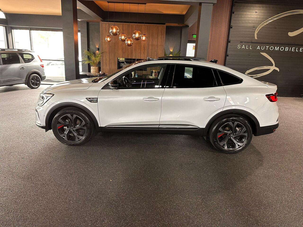 Renault Arkana 1.6 E-Tech Hybrid 145 R.S. Line RS/Pano/360/Navi