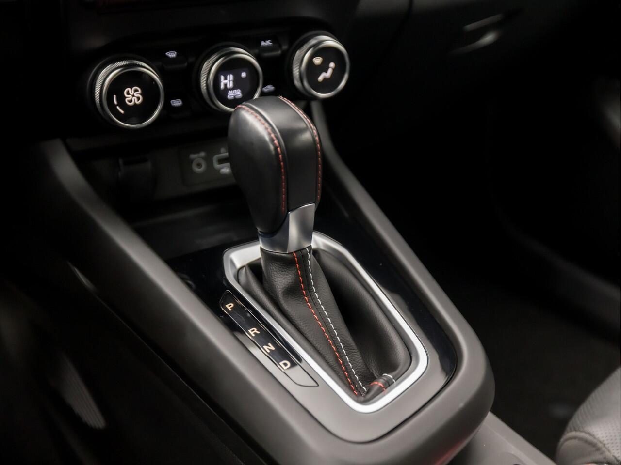 Renault Arkana 1.3 TCe 140 R.S. Line Sport 141Pk Automaat (GROOT NAVIGATIE, APPLE CARPLAY, CAMERA, LEDEREN SPORTSTOELEN, ZWART HEMEL, DIGITAL DASHBOARD, STOELVERWARMING, GETINT GLAS, LED KOPLAMPEN, NIEUWSTAAT)