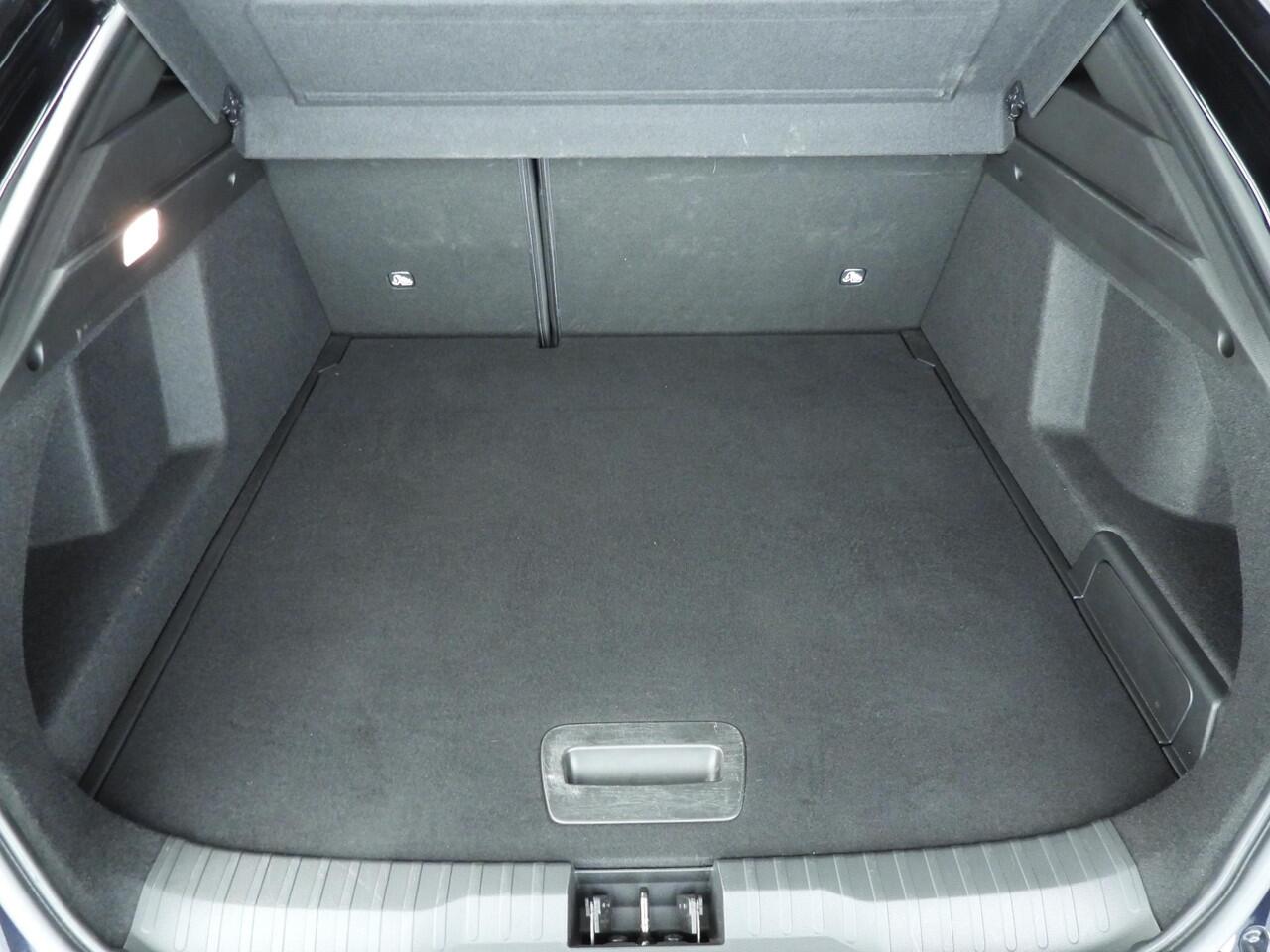 Renault Arkana 1.6 E-Tech hybrid 145 E-Tech engineered | Leder | Sportstoelen | Carbon interieurlijst | Camera