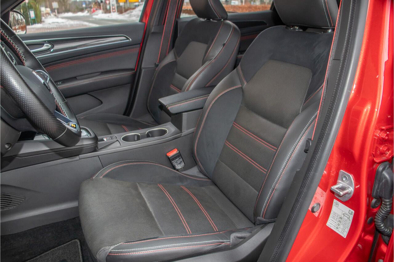 Renault Arkana 1.6 E-Tech R.S. Line, Origineel NL, Bose, Trekhaak, Adaptive Cruise, Carplay, Stoel & Stuurverwarming, Full LED, Camera.