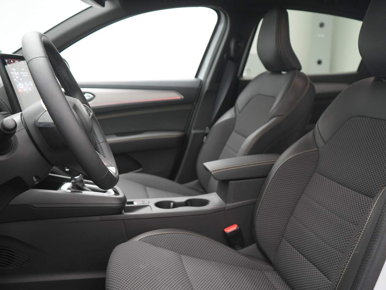 Renault Arkana 1.6 E-Tech Hybrid 145 Techno - DEMO - Elektrische stoelen - Stoel- en stuurverwarming - 360 graden camera