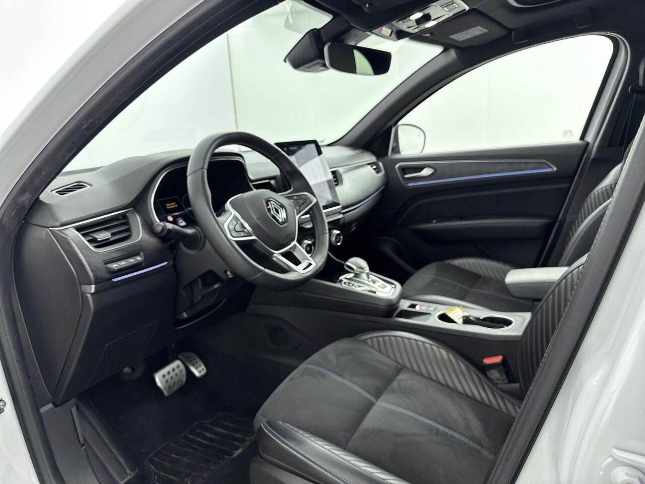 Renault Arkana 1.6 E-Tech full hybrid 145Pk esprit Alpine | Navigatie | Apple & Android Carplay | Parkeersensoren Voor & Achter | Achteruitrijcamera | Climate Control | Privacy Glass | Cruise Control | Keyless Entry | Schuif-Kanteldak |