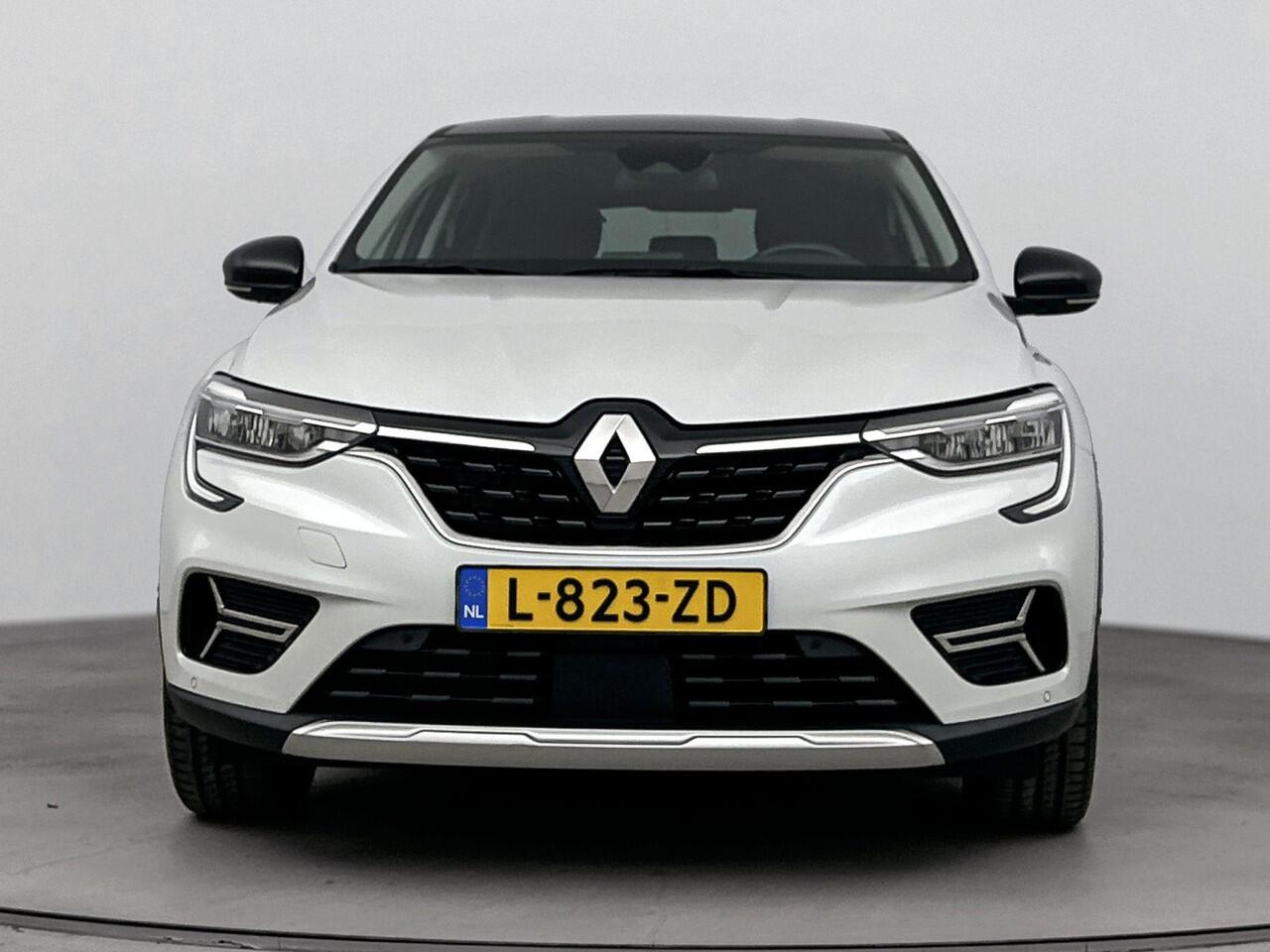 Renault Arkana 1.6 E-Tech Hybrid Intens 145PK | Sidesteps | Trekhaak | Achteruitrijcamera | Navigatie | Climate Control | Lichtmetalen Velgen 18" | Apple CarPlay & Android Auto
