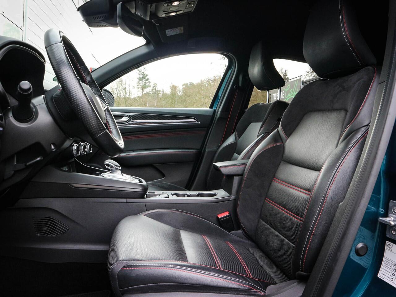 Renault Arkana 1.6 E-Tech Hybrid 145 R.S. Line | Clima | Cruise | Navi | Leer | Trekhaak | Lichmetaal | Led | Stoelverwarming | Pdc |