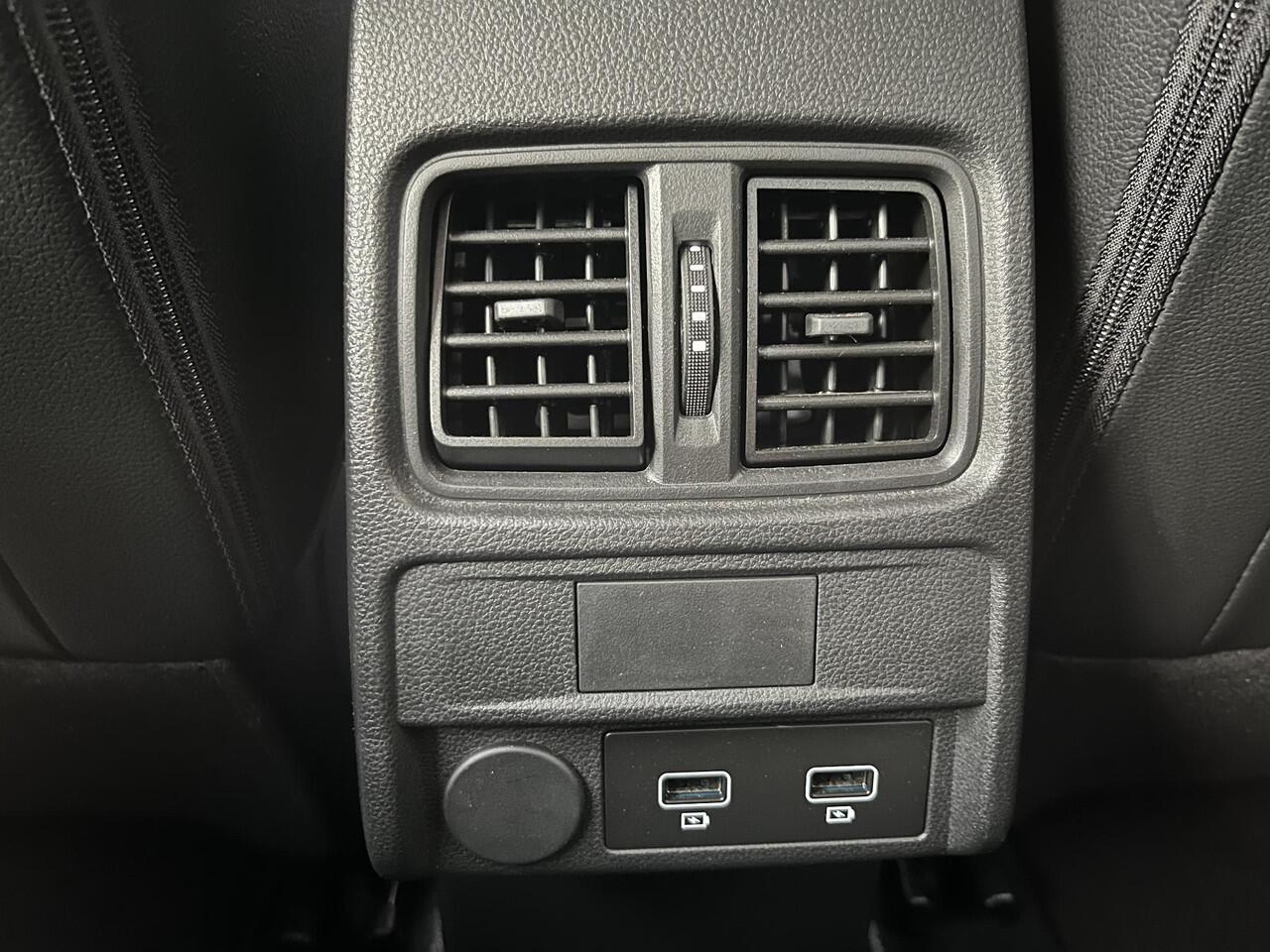 Renault Arkana 1.6 E-Tech Hybrid 145 Intens | Afneembare trekhaak | Achteruitrijcamera | Apple CarPlay / Android Auto | Navigatie |