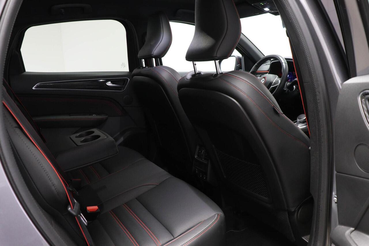 Renault Arkana 1.6 E-Tech Hybrid 145 R.S. Line | STUURVERWARMING | DAB | APPLE | CAMERA