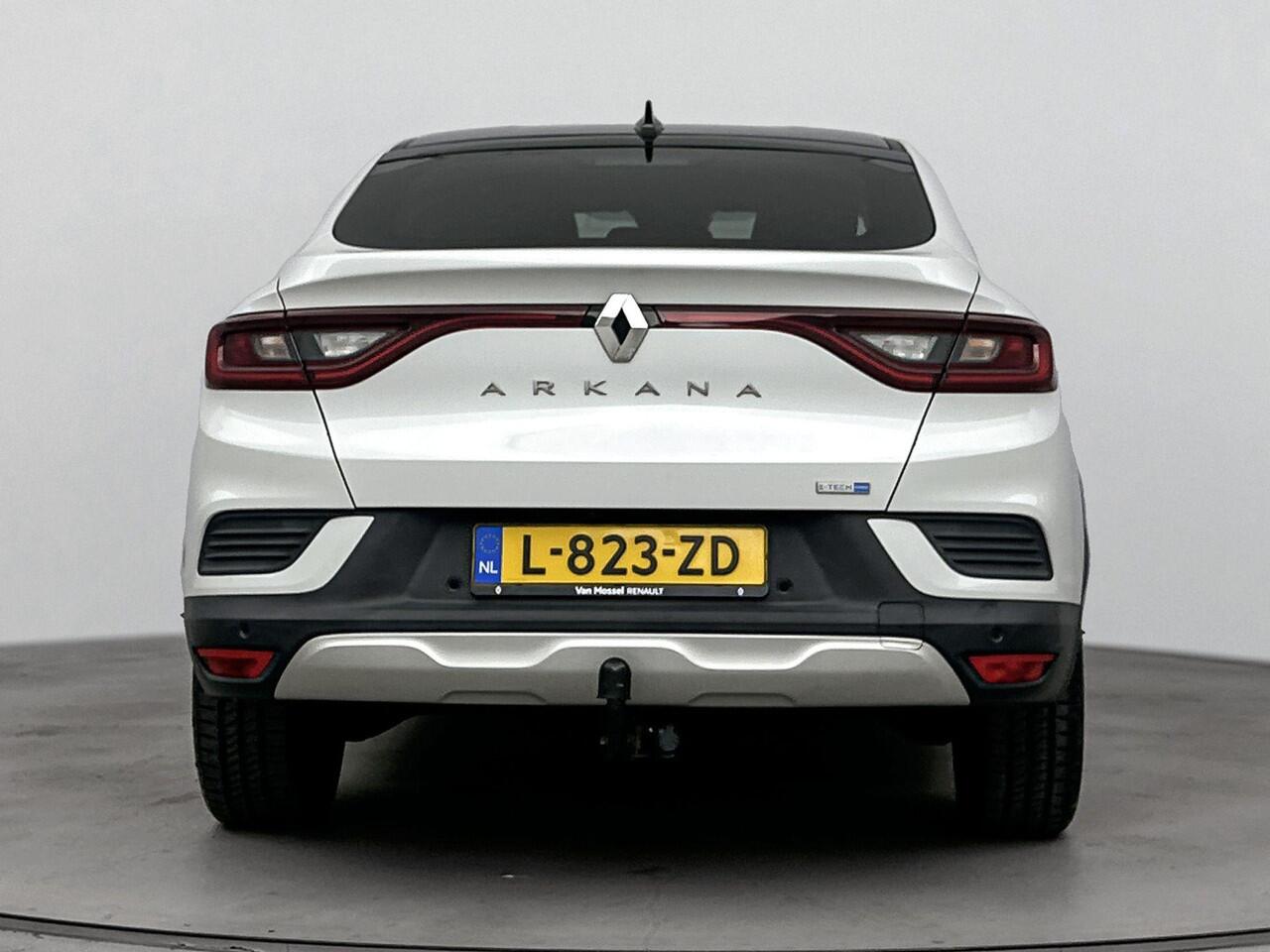 Renault Arkana 1.6 E-Tech Hybrid Intens 145PK | Sidesteps | Trekhaak | Achteruitrijcamera | Navigatie | Climate Control | Lichtmetalen Velgen 18" | Apple CarPlay & Android Auto