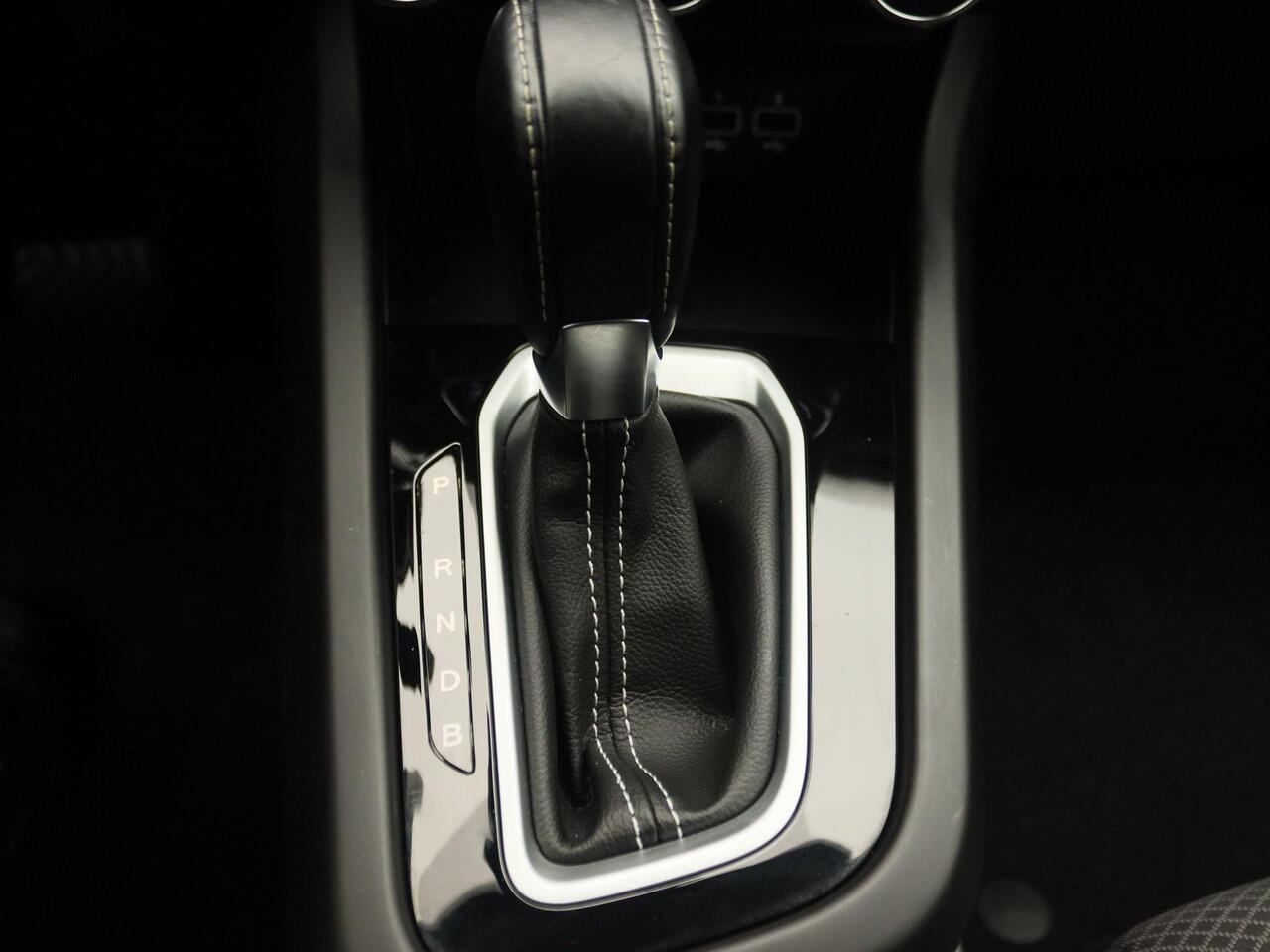 Renault Arkana E-Tech hybrid 145 automaat Techno | Easy Link Navigatie met 9,3 inch scherm Apple CarPlay & Android Auto | Climate Control | Metaalkleur | Adaptive Cruise Control | Lichtmetalen velgen |