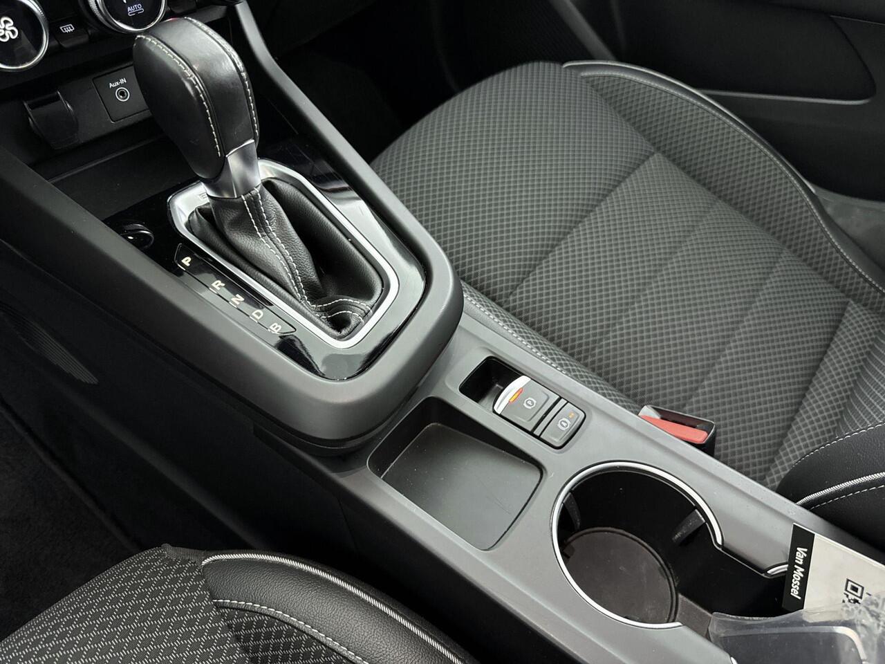 Renault Arkana 1.6 E-Tech Hybrid 145Pk Intens | Navigatie | Apple & Android Carplay | Parkeersensoren Voor & Achter | Achteruitrijcamera | Climate Control | Privacy Glass | Adaptieve Cruise Control & Snelheidsbegrenzer | Trekhaak |