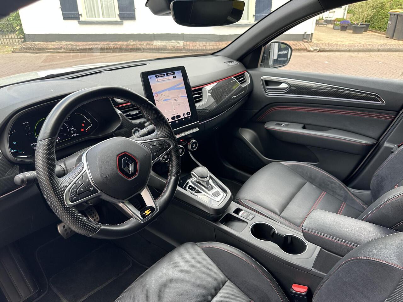 Renault Arkana E-Tech Hybrid 145 R.S. Line | Noir dak | Reservewiel | Sportieve R.S Line uitvoering |