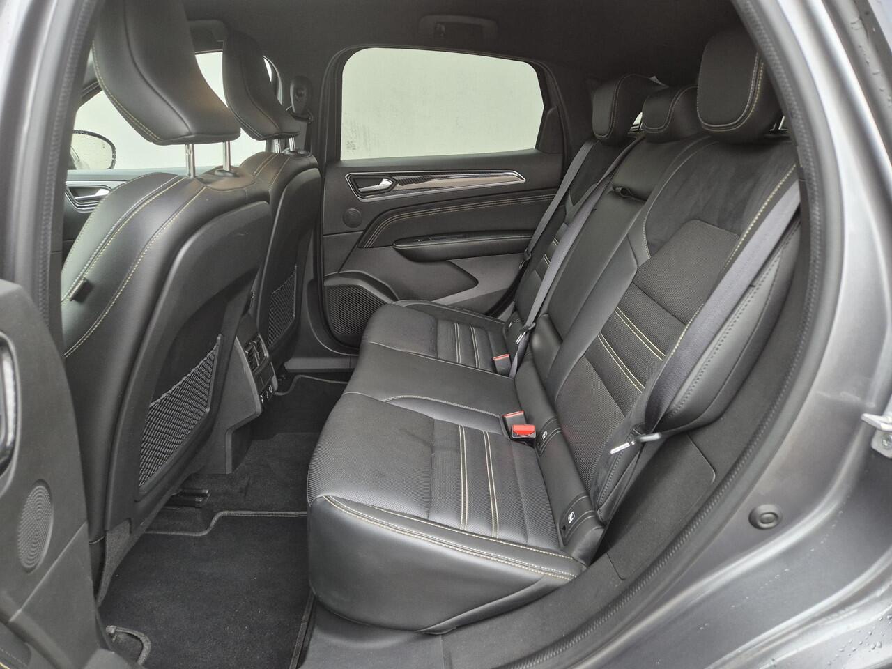 Renault Arkana 1.6 E-Tech Engineered/RS full hybrid 145 Automaat / Pack Solid / Pack Advanced Driving / Stuur-, en Stoelverwarming / Achteruitrijcamera / Keyless Entry/Start / Adaptief CC / Apple Carplay Android Auto / Elektrisch voorstoelen /