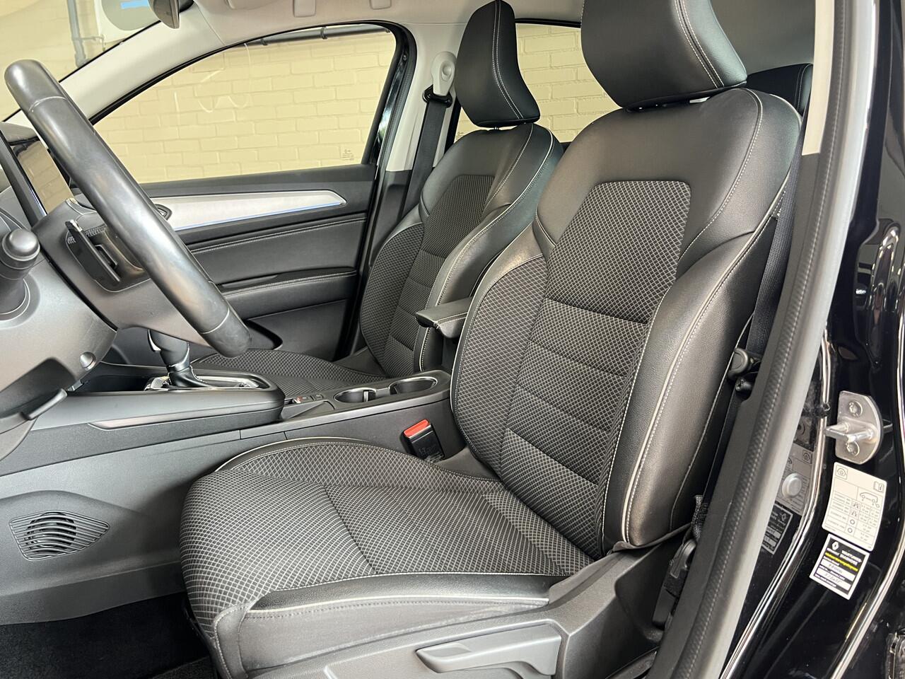 Renault Arkana 1.3 TCe Intens 140pk | Groot Navi | Bose | 18" | ACC | Blindspot | Camera | 100% dealer onderhouden!