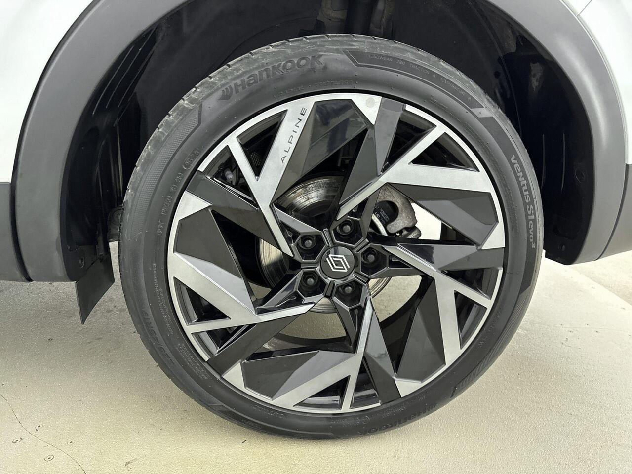 Renault Arkana 1.6 E-Tech full hybrid 145Pk esprit Alpine | Navigatie | Apple & Android Carplay | Parkeersensoren Voor & Achter | Achteruitrijcamera | Climate Control | Privacy Glass | Cruise Control | Keyless Entry | Schuif-Kanteldak |