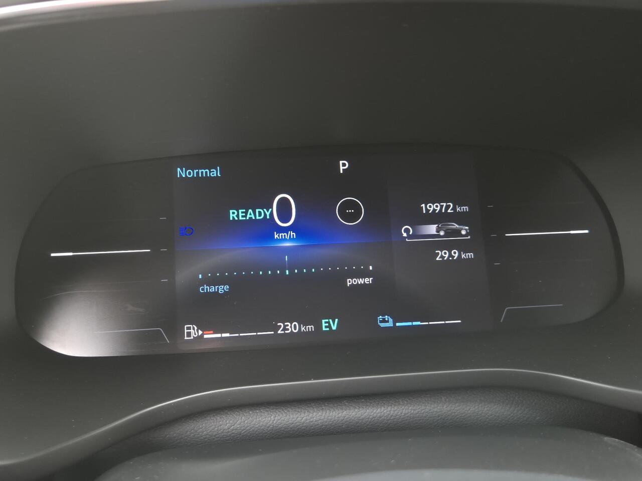 Renault Arkana 1.6 E-Tech full hybrid 145 Evolution Automaat / Apple Carplay Android Auto / Cruise control / Achteruitrijcamera / Keyless Entry/Start / Navigatie / Climate control / Lichtmetalen wielen 17" /