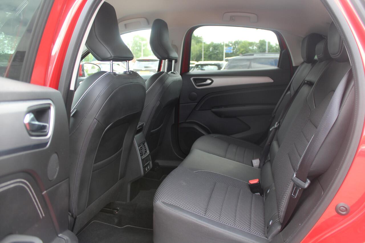 Renault Arkana 1.6 E-Tech Hybrid 145 Intens / Camera / Navigatie / Parkeerhulp V+A / 18'' / Keyless / Virtual Cockpit / DAB / Dodehoek / ACC