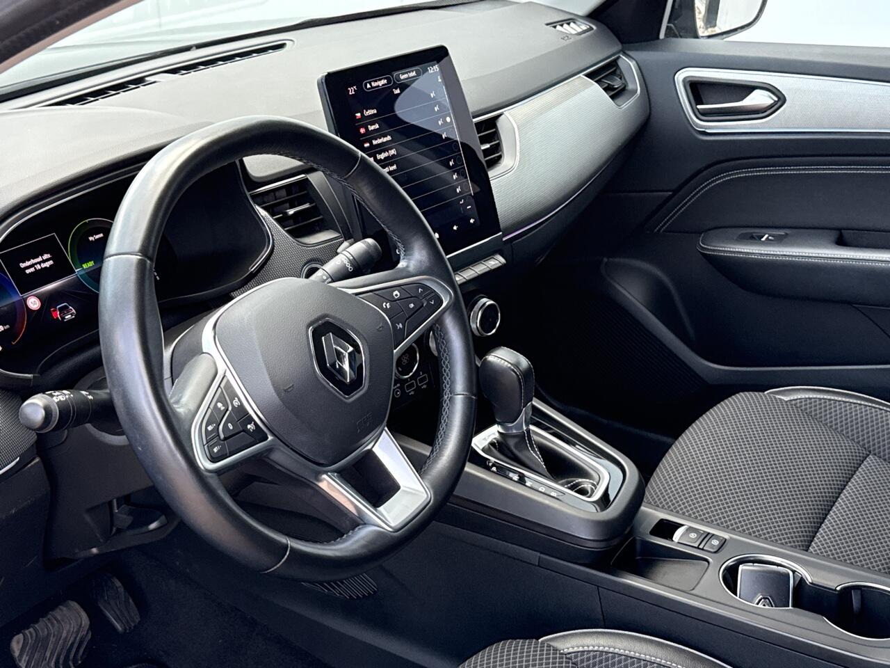 Renault Arkana 1.6 E-Tech hybrid 145 techno GROOT NAVI / ADAPTIEVE CRUISE / FABRIEKSGARANTIE TOT 07.2027