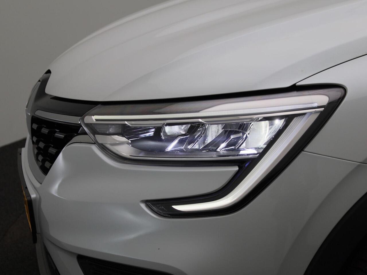 Renault Arkana 1.6 E-Tech hybrid 145 techno | Glazen Schuif-/Kanteldak | Stoel- & Stuurwielverwarming | Blind Spot Warning | Camera | PDC Rondom | 9,3" Full-Map Navigatie | Keyless | LED Pure Vision | 18" LMV | Apple Carplay & Android Auto