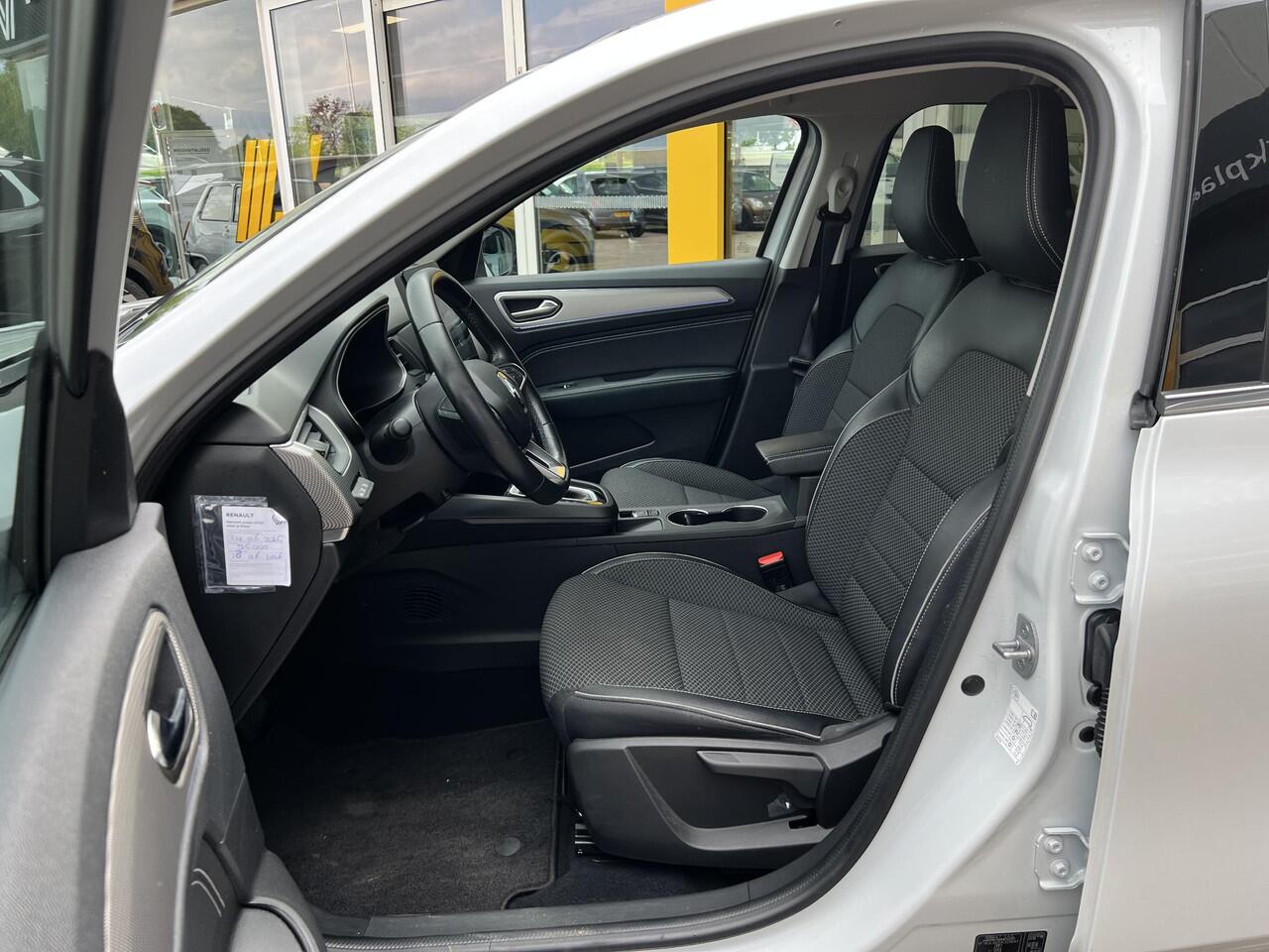 Renault Arkana 1.6 E-Tech Hybrid 145 Intens | Trekhaak | Adaptieve Cruise Control | Navigatie groot | Achteruitrijcamera | 18'' Lichtmetaal | DAB | LED |