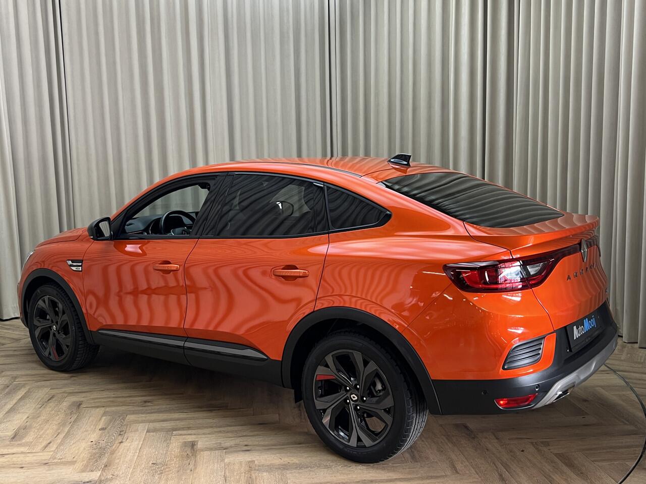Renault Arkana *RS-LINE* Orange Valencia / 145 E-Tech / Hybrid / Automatic / FULL OPTION / LED Pure Vision / BOSE / 18" LMV / Leder