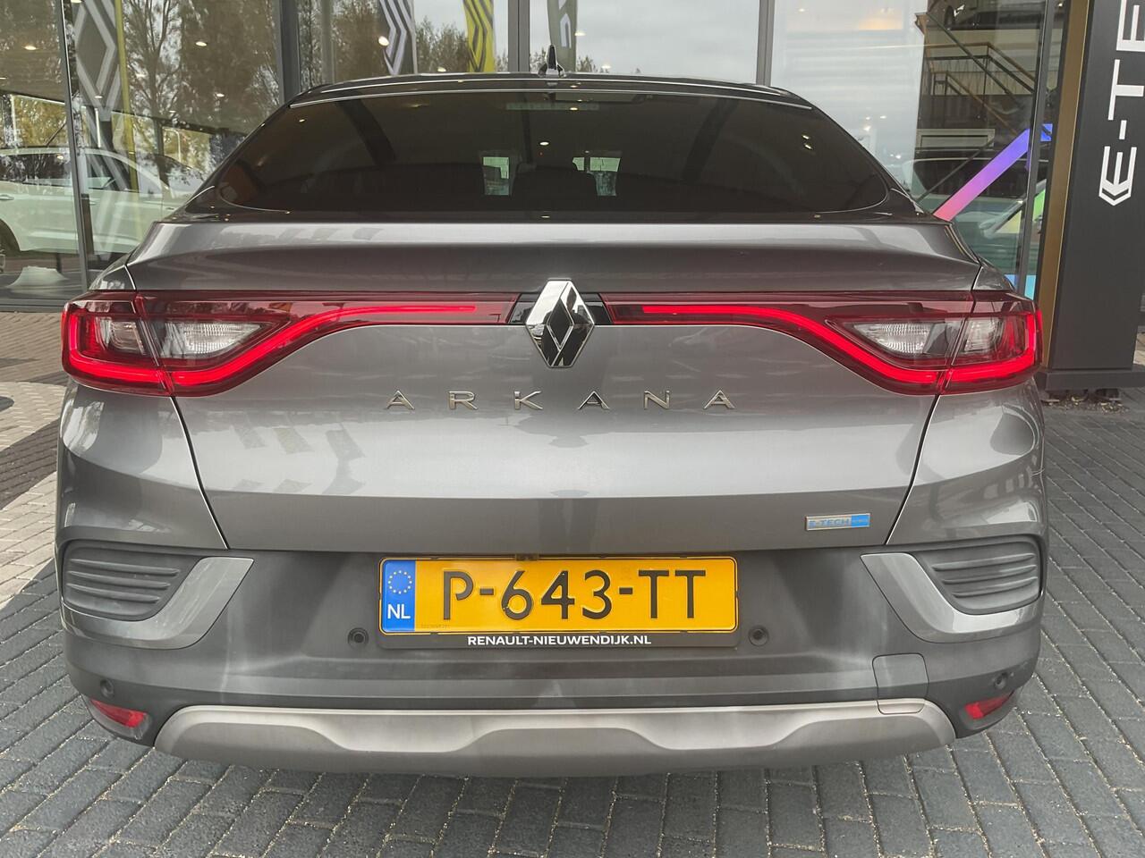 Renault Arkana 1.6 E-Tech Hybrid 145 Intens AUTOMAAT / PARKEERSENSOREN + CAMERA / LICHTMETAAL / CLIMATE CONTROL / ADAPTIEVE CRUISE CONTROL / DEALER ONDERHOUDEN!!