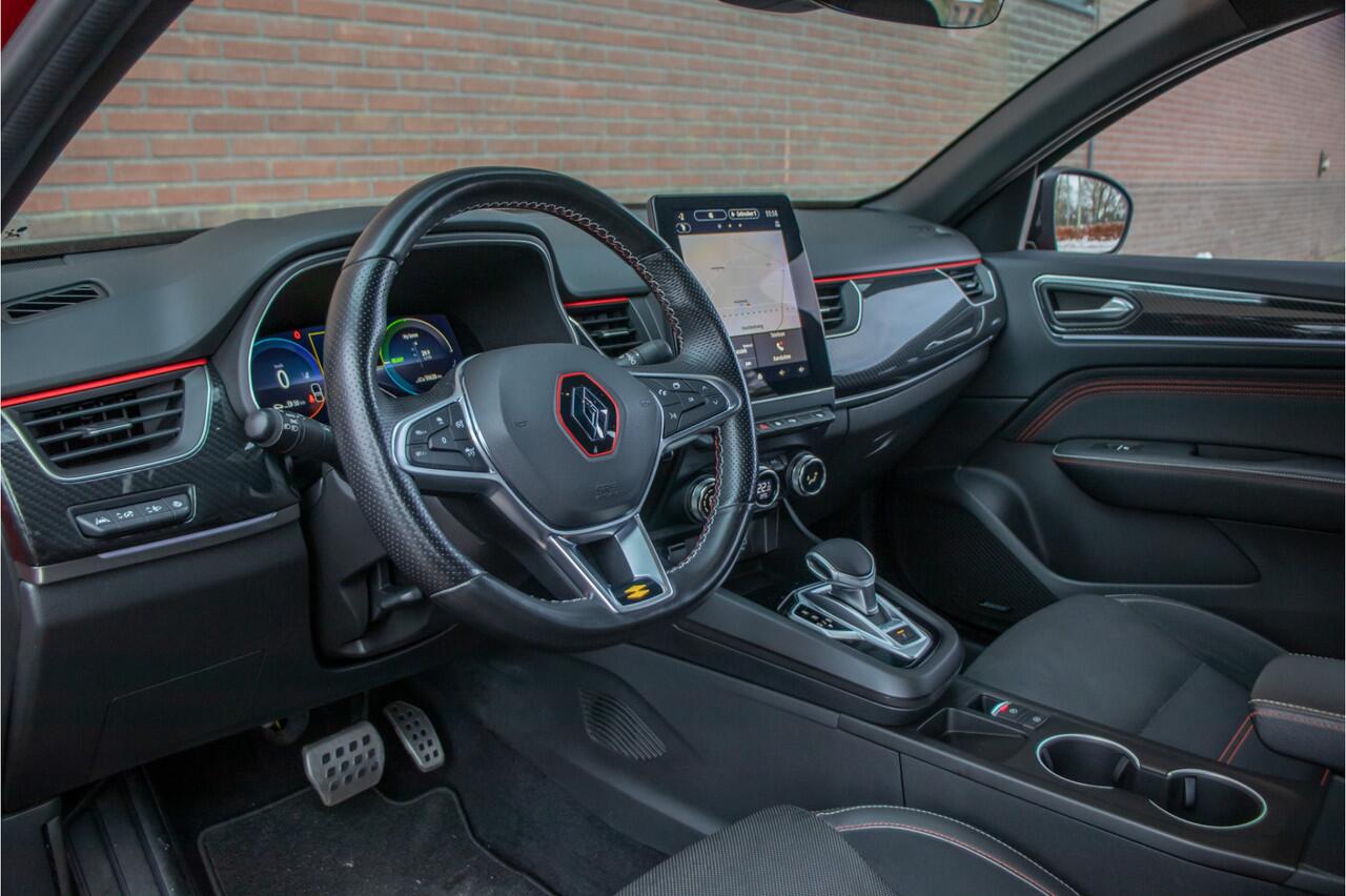 Renault Arkana 1.6 E-Tech R.S. Line, Origineel NL, Bose, Trekhaak, Adaptive Cruise, Carplay, Stoel & Stuurverwarming, Full LED, Camera.