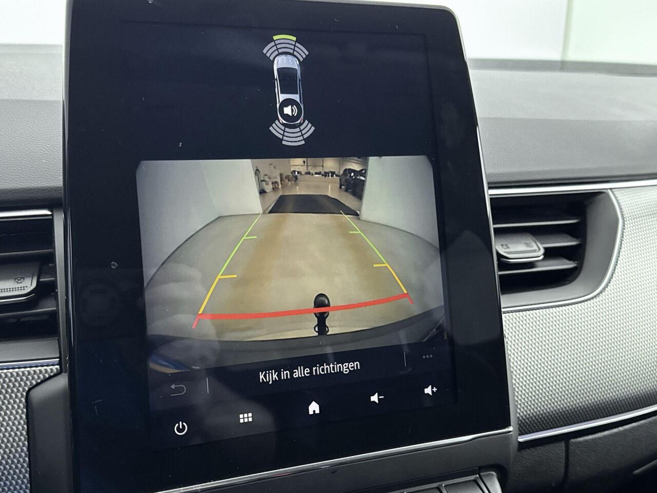 Renault Arkana 1.6 E-Tech Hybrid Intens 145PK | Sidesteps | Trekhaak | Achteruitrijcamera | Navigatie | Climate Control | Lichtmetalen velgen 18" | Apple CarPlay & Android Auto