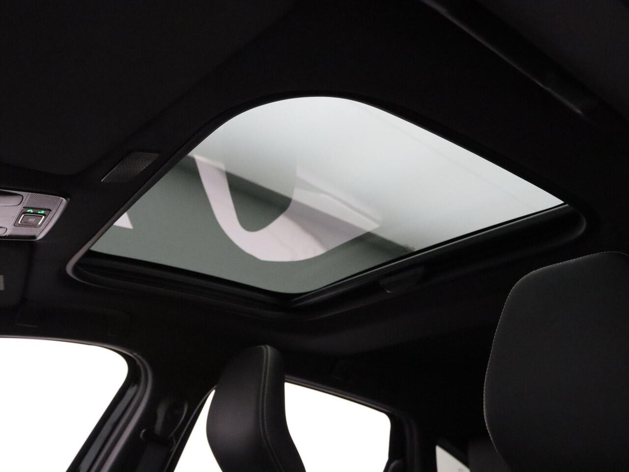 Renault Arkana E-Tech full hybrid 145pk techno Camera | Adapt. Cruise | Parkeersens. v+a | Stoel-/stuurverw. | Panoramadak