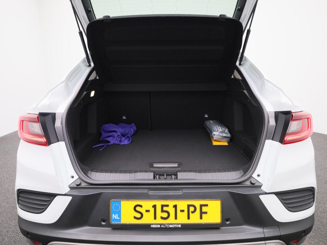 Renault Arkana 1.6 E-Tech hybrid 145 techno | Adaptieve Cruise Control incl. Stuurhulp | Blind Spot Warning | Camera | PDC Rondom | 9,3" Full-Map Navigatie | Keyless | LED-Verlichting | Draadloze Smartphonelader | Apple Carplay & Android Auto