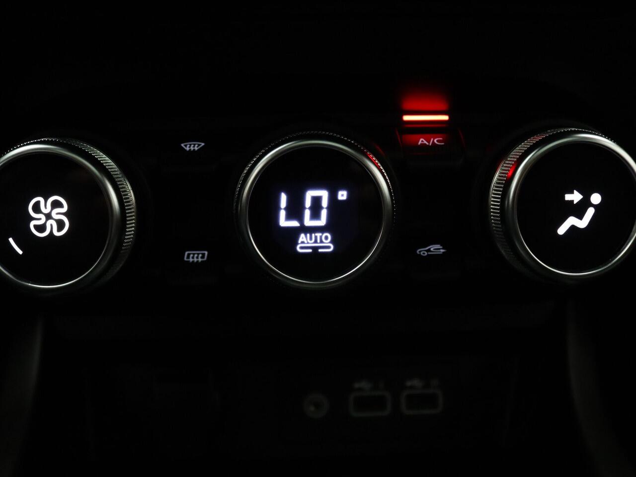 Renault Arkana E-Tech full hybrid 145pk techno Automaat Camera | Adapt. Cruise | Navi | Parkeersens. v+a | Stoel-/stuurverw. | Panoramadak