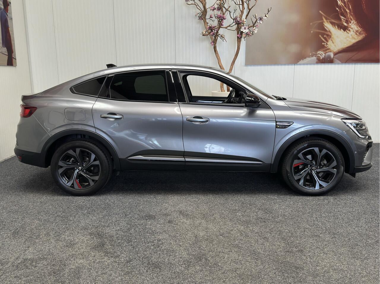 Renault Arkana 1.6 E-TECH HYBRID 145 R.S. LINE NAVIGATIE LEDER/ALCANTARA APPLE CARPLAY/ANDROID ADAPTIVE CRUISE CONTROL KEYLESS GO ACHTERUITRIJCAMERA ZEER MOOI!! 3010