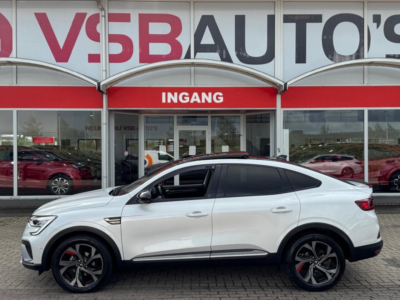 Renault Arkana 1.3 TCE AUT. MHEV 158PK RS-LINE PANO-DAK NAVI TREKHAAK CAMERA CARPLAY