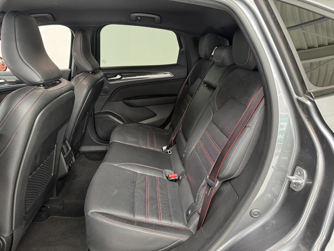 Renault Arkana 1.6 E-Tech Hybrid 145 R.S. Line | Navigatie | Cruise Control Adaptief | Achteruitrijcamera | BOSE |