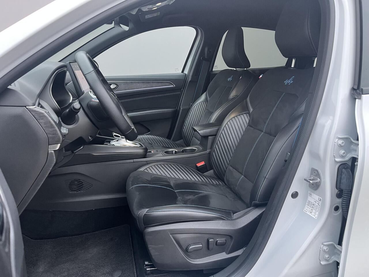 Renault Arkana 1.6 E-Tech full hybrid 145 esprit Alpine / Trekhaak (750kg) /Apple Carplay/Android Auto / Adaptieve Cruise Control / Stoel- Stuurverwarming / Bose geluidsinstallatie /