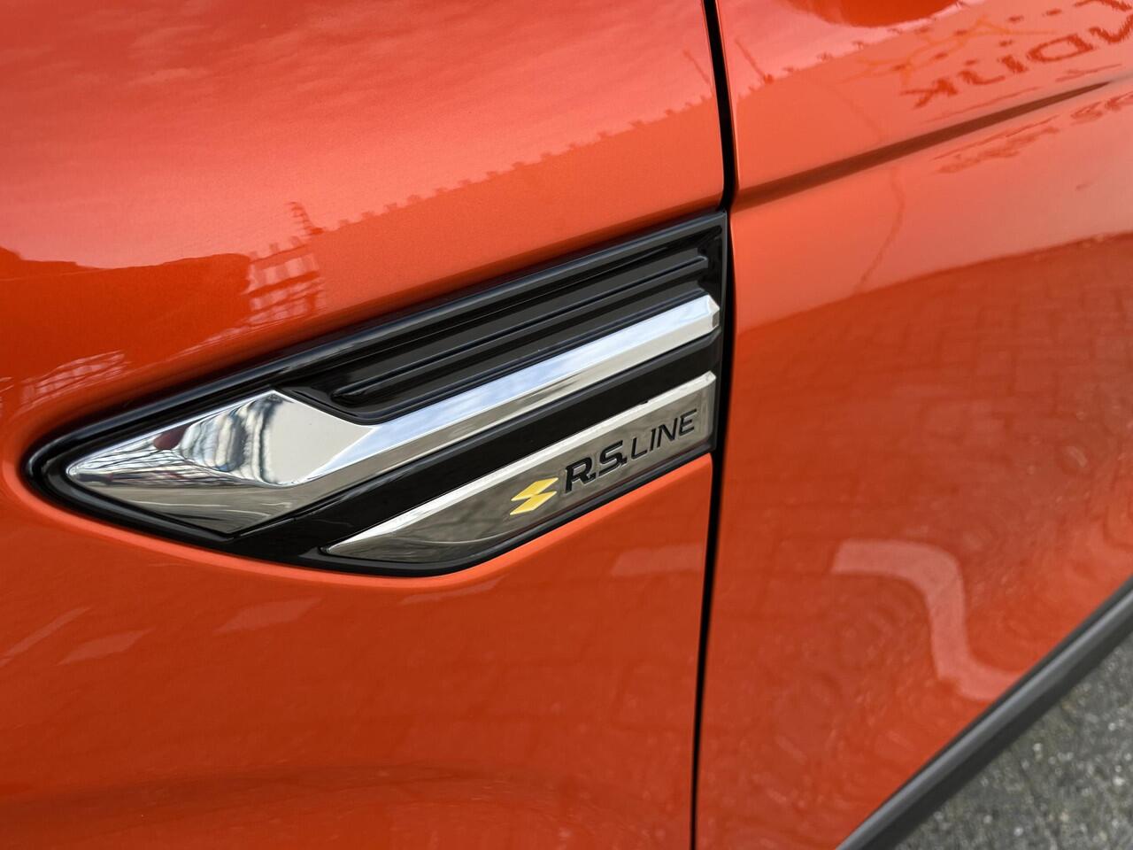 Renault Arkana 1.6 E-Tech Hybrid 145 R.S. Line / CAMERA / LEDEREN BEKLEDING / GROOT SCHERM NAVIGATIE / PARKEERSENSOREN / BLINDSPOT / APPLE CARPLAY / ANDROID AUTO