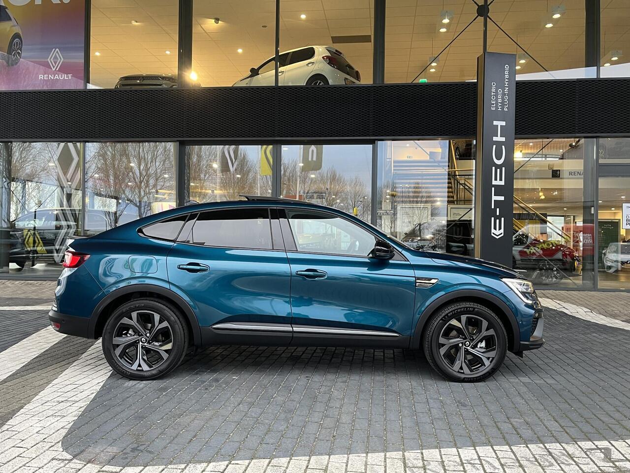 Renault Arkana 1.6 E-Tech hybrid 145 E-Tech engineered AUTOMAAT / PARKEERSENSOREN + CAMERA / LICHTMETAAL / STOEL + STUURVERWARMING / ADAPTIEVE CRUISE CONTROL / AFNEEMBARE TREKHAAK / GLAZEN DAK /DEALER ONDERHOUDEN!!