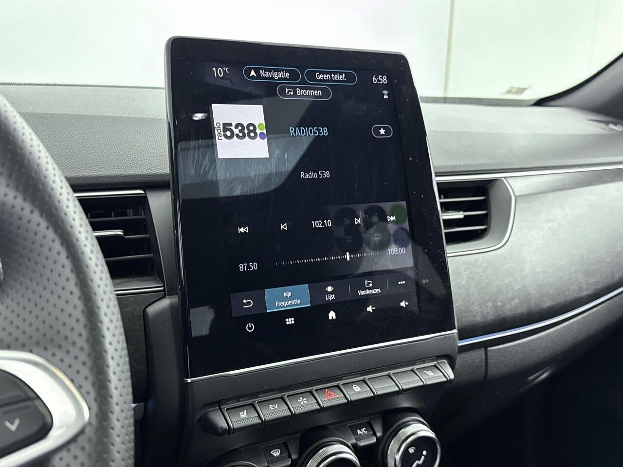 Renault Arkana 1.6 E-Tech full hybrid 145Pk esprit Alpine | Navigatie | Apple & Android Carplay | Parkeersensoren Voor & Achter | Achteruitrijcamera | Climate Control | Privacy Glass | Cruise Control | Keyless Entry | Schuif-Kanteldak |