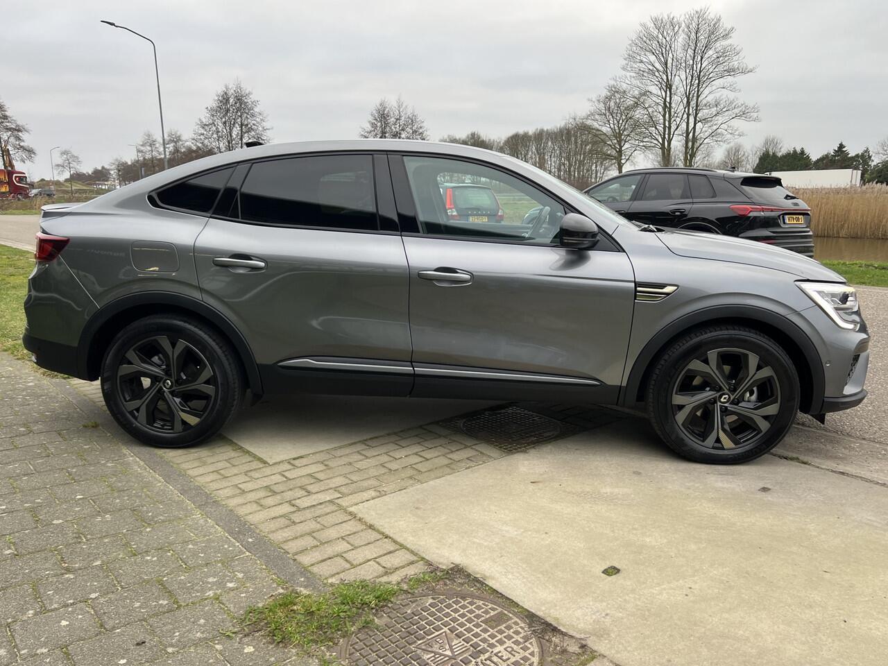 Renault Arkana 1.6 E-Tech hybrid 145PK R.S line/ E-Tech engineered / Dealer onderhouden / Adaptive Cruise / Elek. stoelen / Stoel+Stuurverw. / Camera /