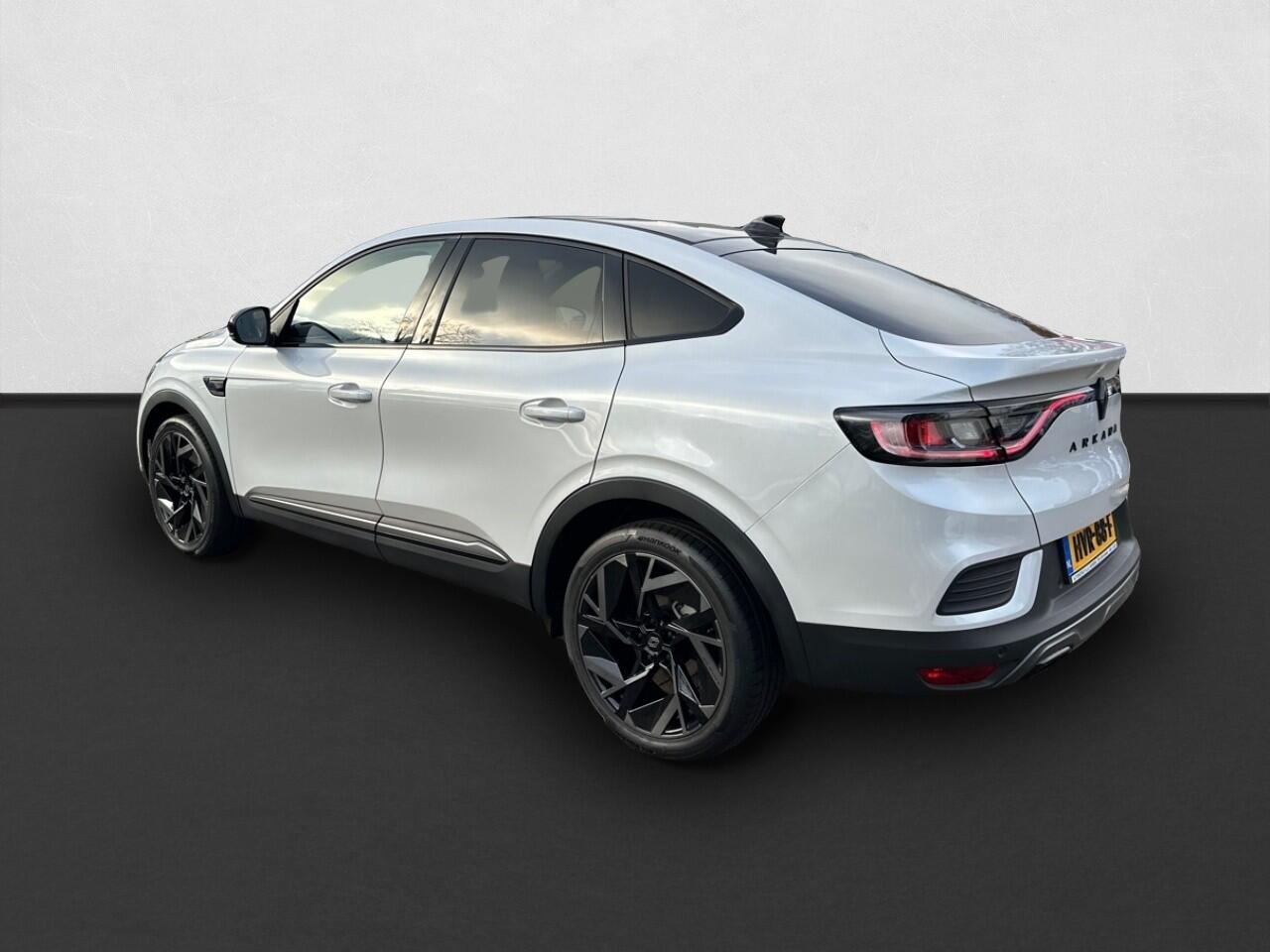 Renault Arkana 1.6 E-Tech full hybrid 145 esprit Alpine CAMERA / ADAPT CRUISE / NAVI / STOELVERW / STUURVERW