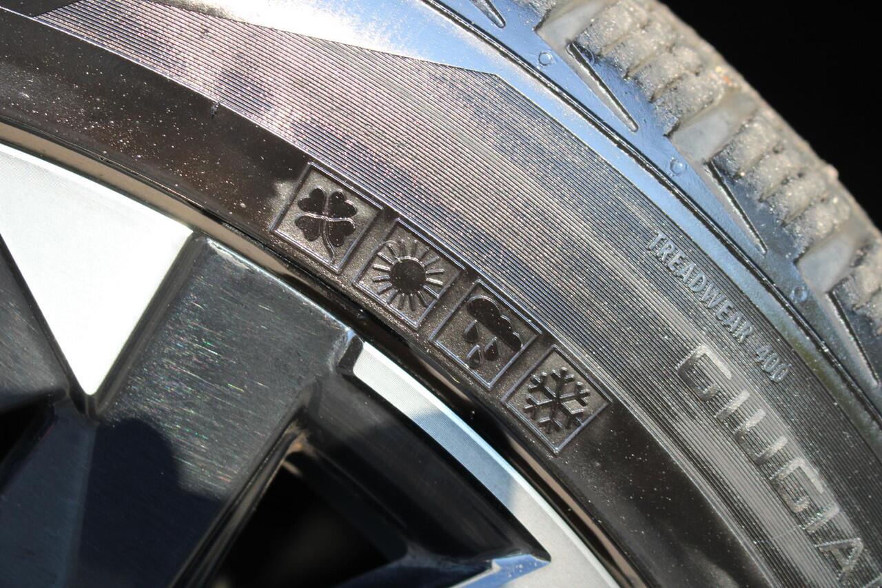 Renault Arkana 1.6 E-Tech full hybrid 145 esprit Alpine | Elektrische Stoelen | Dodehoeksensor | All Seasons | Rondomzicht | Navigatie | Apple/Android Auto