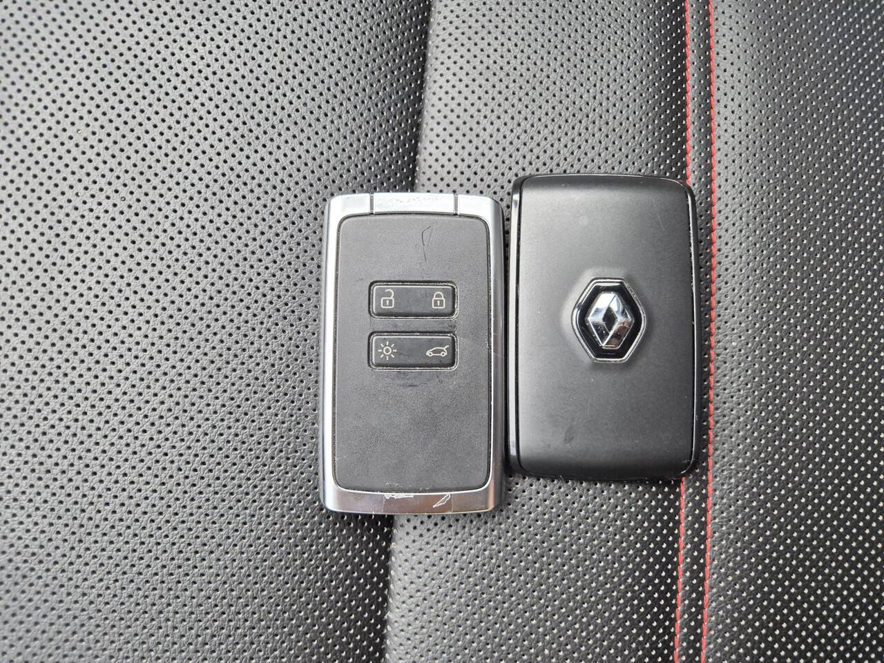 Renault Arkana 1.3 TCe Hybrid 140 R.S. Line Automaat / Pack Look / Apple Carplay Android Auto / Adaptief CC / Stuur- en Stoelverwarming / Achteruitrijcamera / Keyless Entry/Start / Climate control / Draadloze telefoon lader /