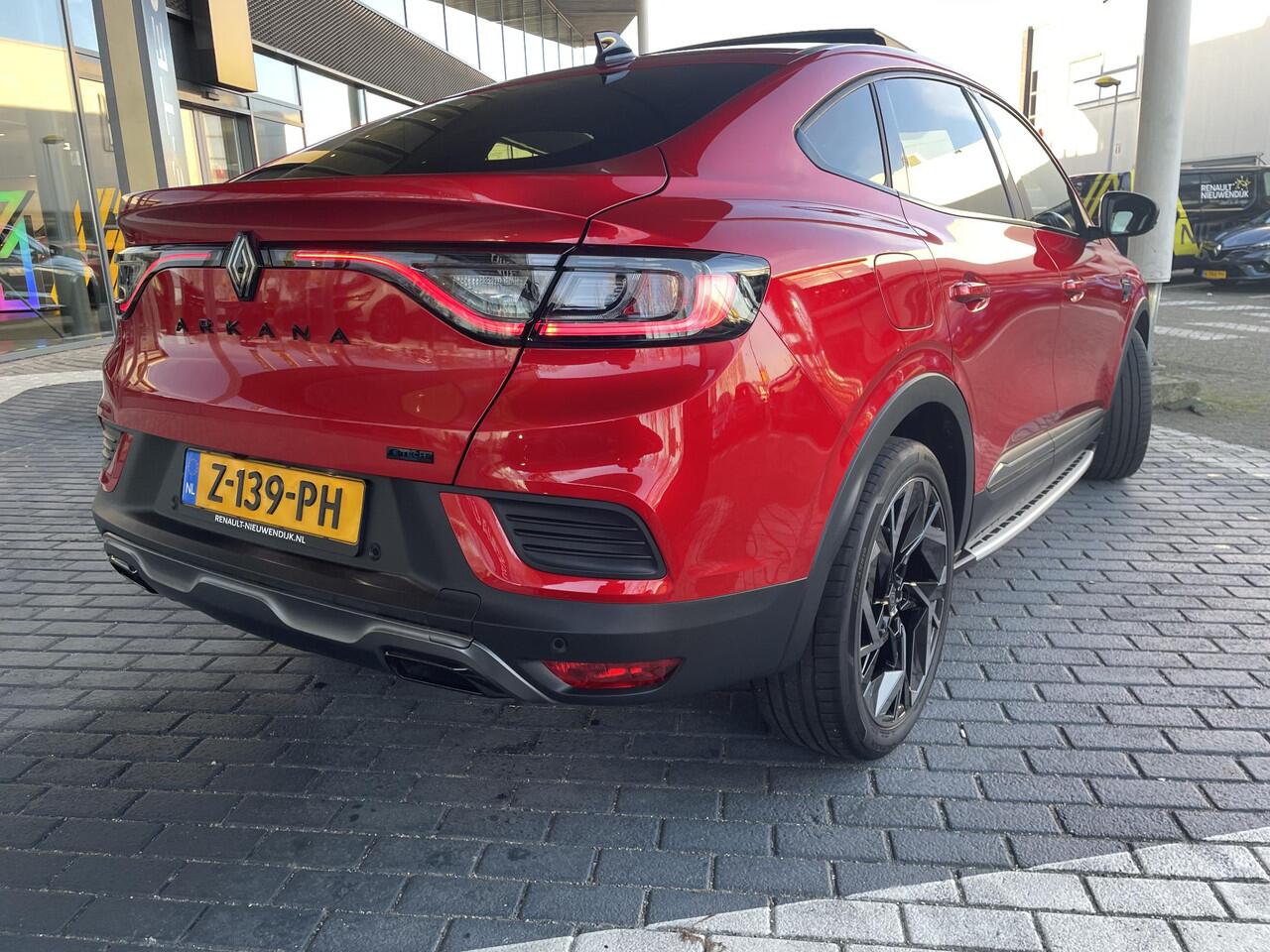 Renault Arkana 1.6 E-Tech full hybrid 145 esprit Alpine Renault Arkana 1.6 E-Tech hybrid 145 esprit Alpine / BOSE SOUND SYSTEM / ELEKTRISCH BEDIENBAAR SCHUIF- KANTELDAK / PACK WINTER