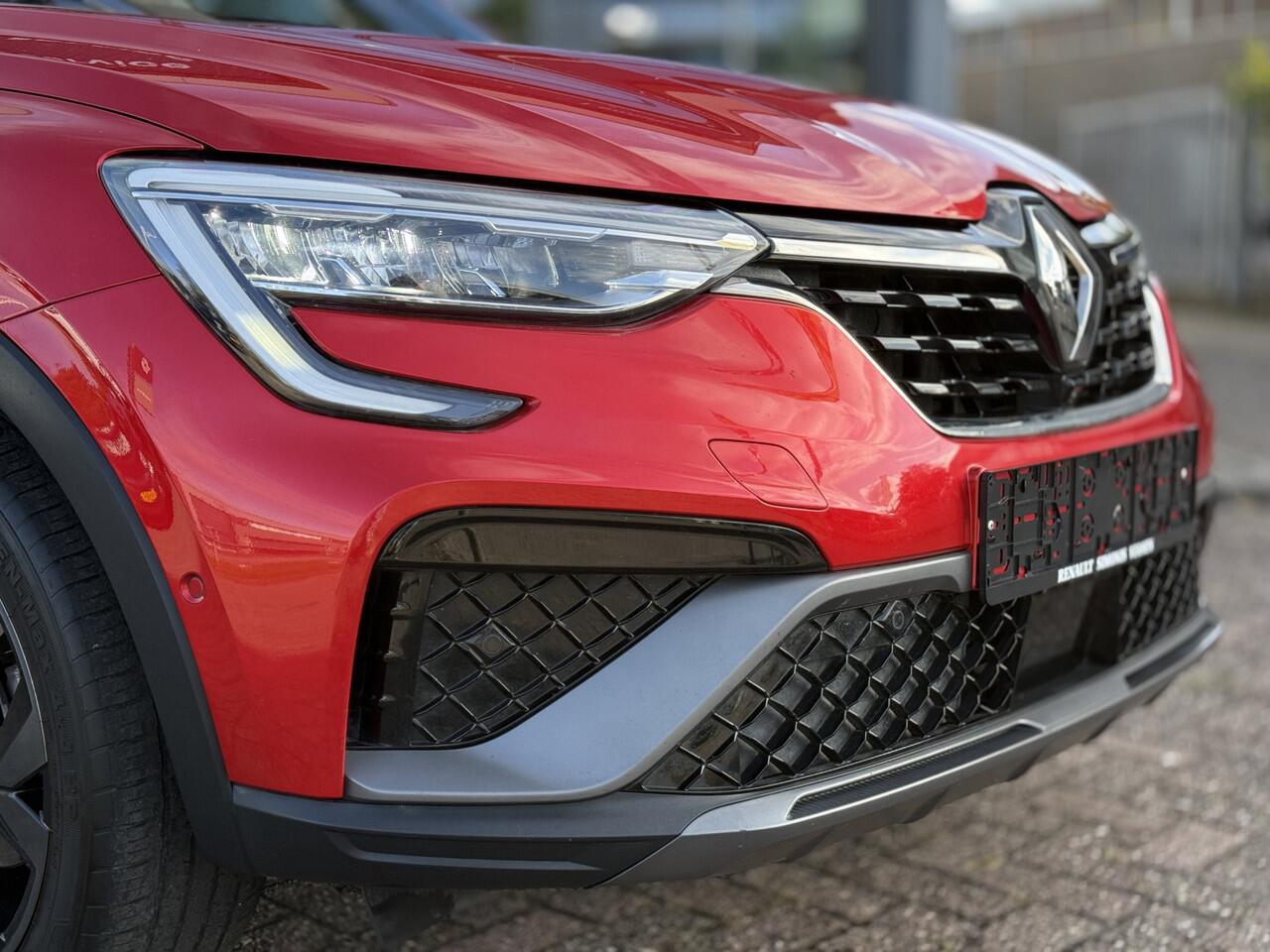 Renault Arkana 1.6 E-Tech Hybrid 145 R.S. Line Afn. Trekhaak - Adaptive Cruise - Lederen bekl - Stoel + stuur verwarming