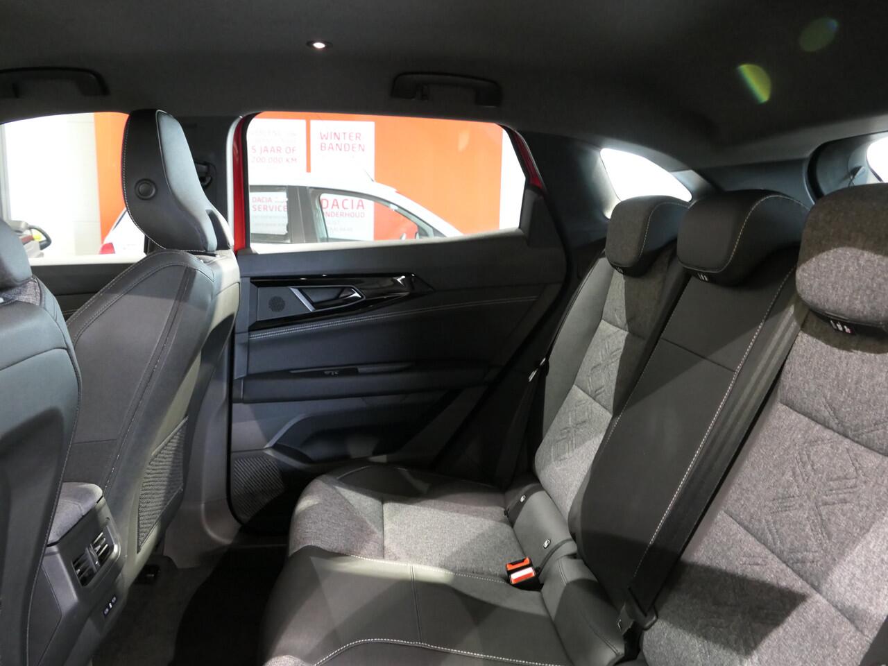 Renault Austral 1.2 E-Tech full hybrid 200 evolution - Occasion Lease vanaf ¤599 p/m - NIEUW! - Dode hoek - Uitparkeer en uitstapwaarschuwing - Adaptive cruise