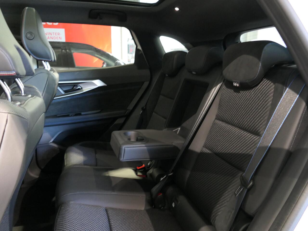 Renault Austral 1.2 E-Tech full hybrid 200 iconic esprit Alpine Mat Wit, HarmanKardon, Pano, 360 Camera