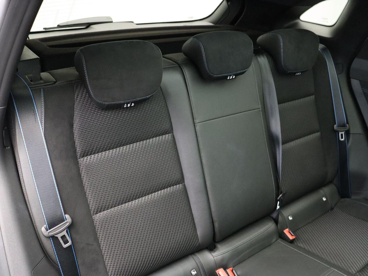 Renault Austral E-Tech full hybrid 200pk techno esprit Alpine | Panoramisch vast glazen dak | Blind spot warning | Adaptive Cruise Control |