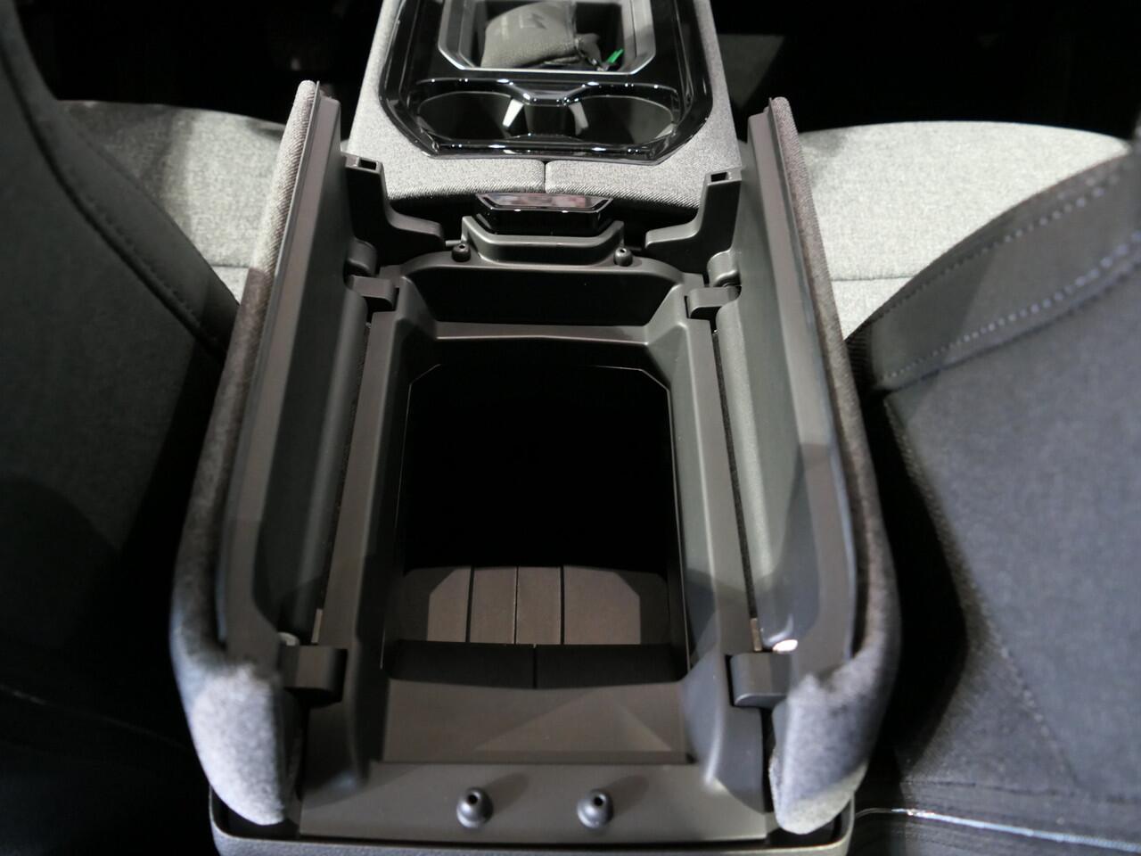 Renault Austral 1.2 E-Tech full hybrid 200 evolution - Occasion Lease vanaf ¤599 p/m - NIEUW! - Dode hoek - Uitparkeer en uitstapwaarschuwing - Adaptive cruise