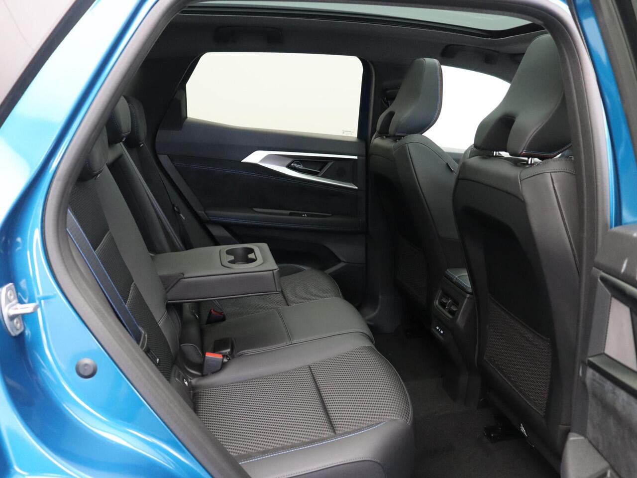 Renault Austral E-Tech full hybrid 200 iconic esprit Alpine | 4Control | Harman kardon | Panoramisch vast glazen dak | HUD |