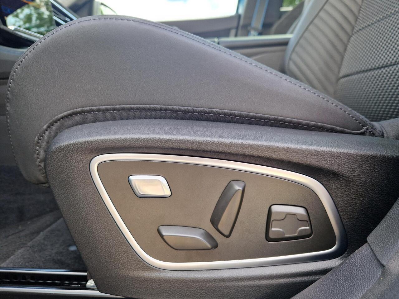 Renault Austral E-Tech full hybrid 200 iconic esprit Alpine / Harman Kardon Audio / Elektrische Stoelen met Geheugen / Panoramdak / Head-up Display / Elektrische Achterklep / Stoel & Stuurverwarming / Voorruitverwarming / 360 Graden Camera / Google Navigatie /